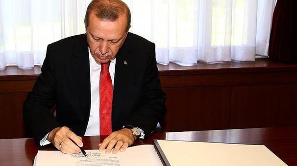 Cumhurbaşkanı Erdoğan iki üniversiteye rektör atadı!