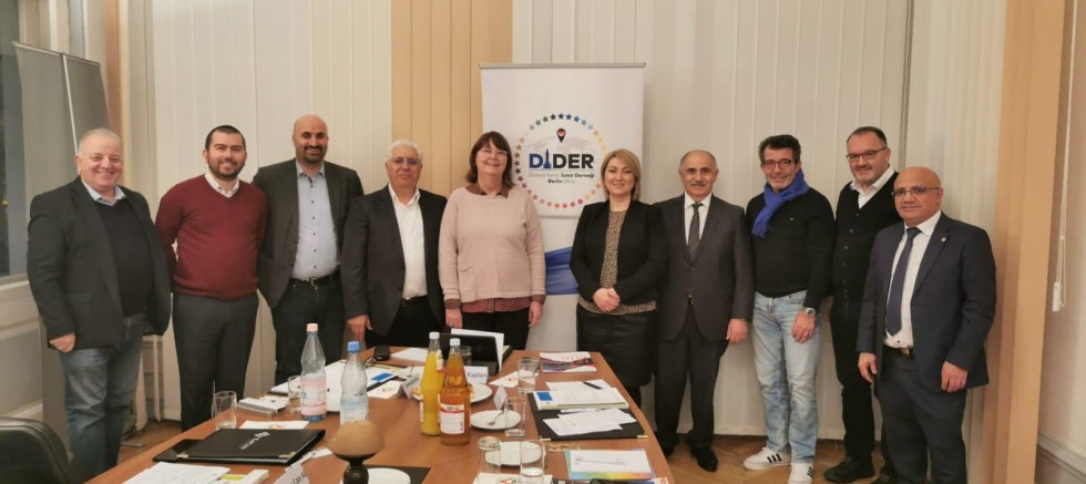 İzmir Tanıtım Ofisleri Başkanları Berlin’de Toplandı