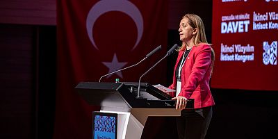 Arzu Çerkezoğlu: Meselemiz demokratik bir cumhuriyeti inşa etmektir