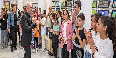 Başkan Soyer “Hayalimdeki Sakin Şehir” sergisinde öğrencilerle buluştu