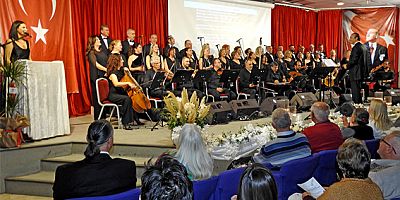 Çeşme Belediyesi Türk Sanat Müziği Korosu'ndan unutulmaz konser
