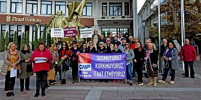 CHP Çeşme Kadın Kolları'ndan kadına şiddete karşı eş zamanlı açıklama