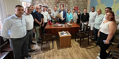 CHP İl Başkanı Aslanoğlu'ndan Çeşme CHP'ye ziyaret