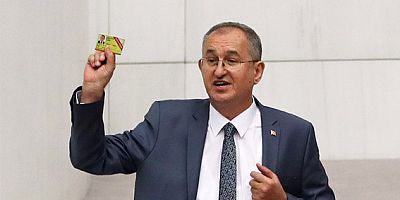CHP’li Sertel:   “Gazeteciler kart alamıyor İletişim Başkanlığı çalışanlarına basın kartı dağıtıyor”