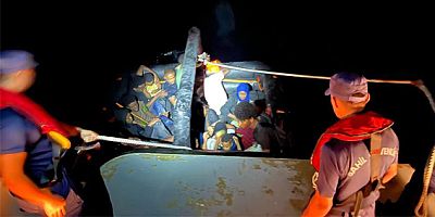 Geri itilen göçmenler Çeşme açıklarında kurtarıldı