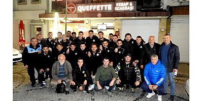 Taraftarlar, Çeşme Belediyespor'u yemekte ağırladı